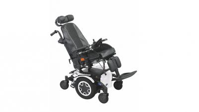 cover|TDX1-846x476.jpg|The Invacare TDX SP electric wheelchair electric lift