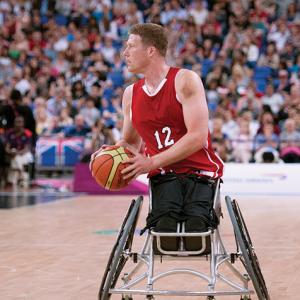 benefit|DSC_4478.jpg|Sport wheelchair Top End Schulte 7000 man playing basketball