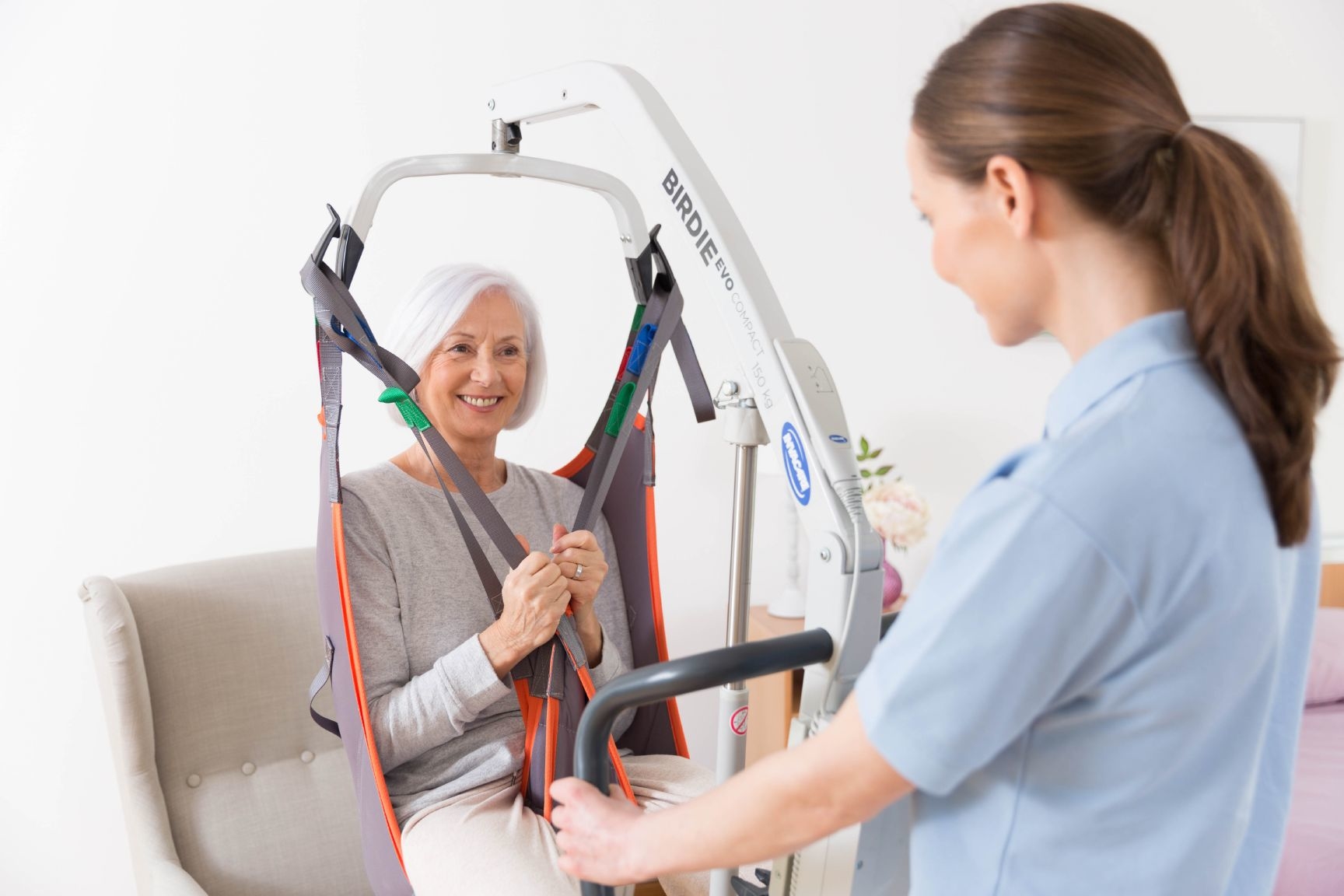 Facilitating safe transfers with a Birdie hoist