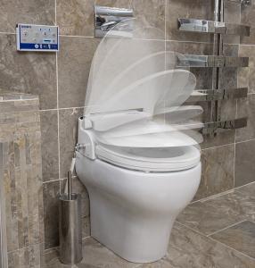 Pure Bidet lifestyle image 2