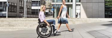 inspirational|RS19977_ssts-1708_11090_2_bearb_mehrHimmel_ohneWeg.jpg|e-motion M25 wheelchair power pack
