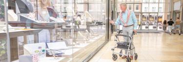 Dolomite Brass rollator Inspiration Lifestyle picture