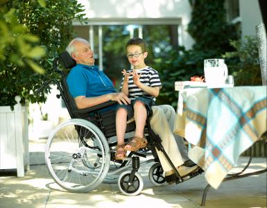 benefit|CLEMATIS BE09-.jpg|Manual wheelchair Rea Clematis