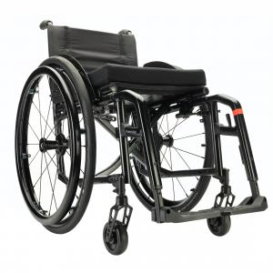 cover_main|COMPACT 2.0 CV07.jpg|Manual wheelchair Küschall Compact black frame