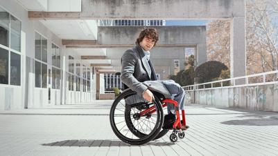 benefit|K-SERIES 2.0 BE03.jpg|Manual wheelchair Küschall K-Series red frame