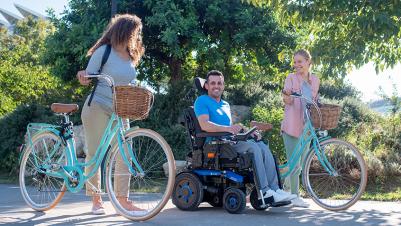 benefit|AVIVA BE36.jpg|Invacare Aviva RX 40 Modulite power wheelchair