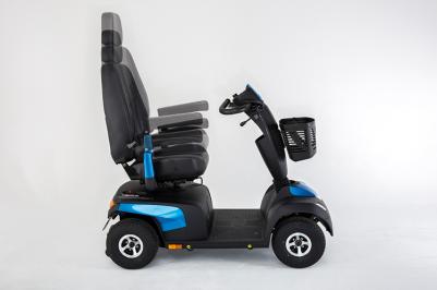 cover|COMET ALPINE PLUS CV04.jpg|Invacare Comet Alpine+ mobility scooter