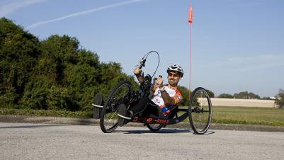 benefit|FORCE 3 BE04.jpg|Sport wheelchair Top End Force 3 black frame
