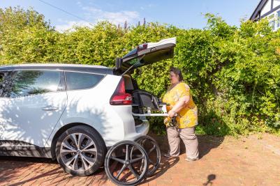 Action Ampla transporting in a car